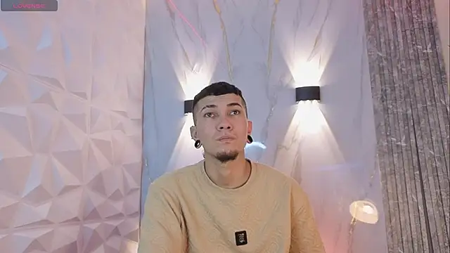 Logan and Reachel online show from March 20, 7:26 pm