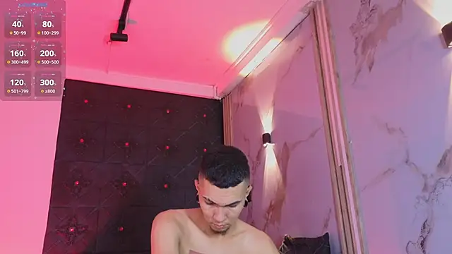 Logan and Reachel online show from April 8, 11:22 am