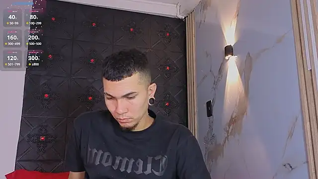 Logan and Reachel online show from April 13, 6:56 pm