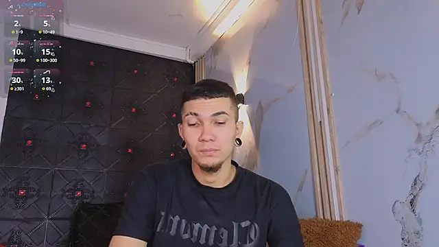 Logan and Reachel online show from April 17, 7:06 pm