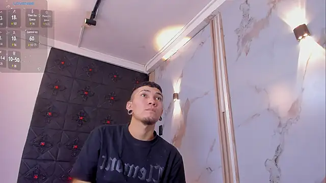 Logan and Reachel online show from March 21, 7:40 pm