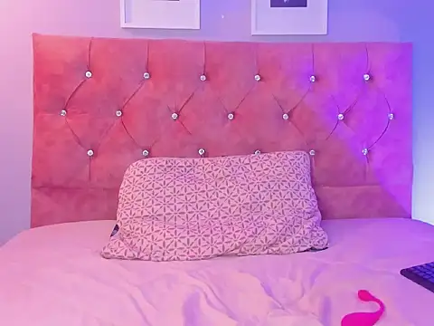 lilirousee online show from March 11, 7:08 pm