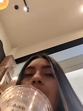 DulceCaroX online show from March 18, 9:15 pm