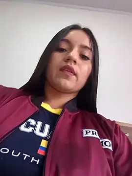 DulceCaroX online show from July 8, 1:12 pm