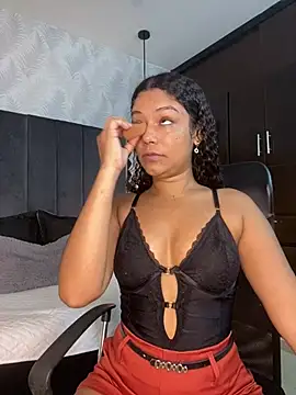 Miaafoxx   online show from February 22, 7:37 pm
