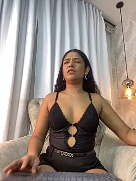 Miaafoxx   online show from March 6, 7:42 pm