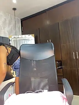 Miaafoxx   online show from March 28, 7:48 pm