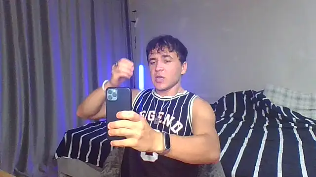 Snapshot of Denis_sport chatting on July 10, 5:24 pm Denis sport online show from July 10, 5:24 pm