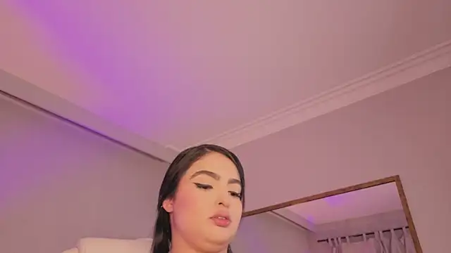 Snapshot of Stephany_Harlot chatting on March 2, 10:17 pm Stephany Harlot online show from March 2, 10:17 pm