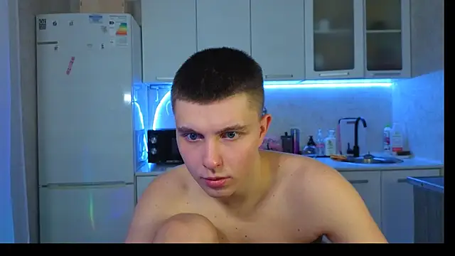 Snapshot of Keviin777 chatting on February 25, 9:03 pm Keviin777 online show from February 25, 9:03 pm