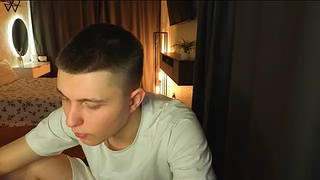 Snapshot of Keviin777 chatting on February 22, 7:15 pm Keviin777 online show from February 22, 7:15 pm