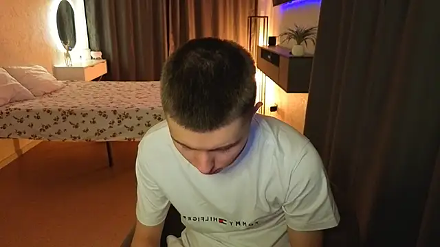 Snapshot of Keviin777 chatting on February 20, 5:37 pm Keviin777 online show from February 20, 5:37 pm