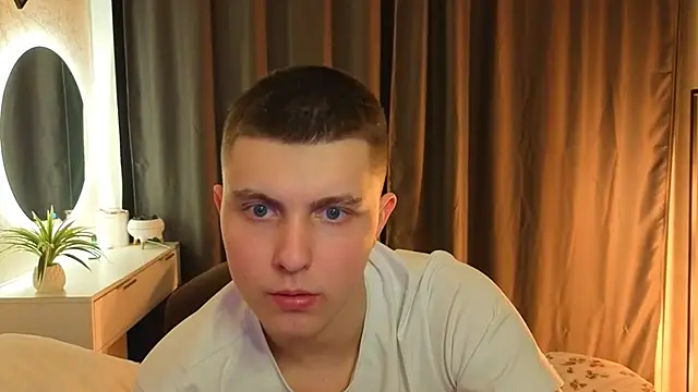 Snapshot of Keviin777 chatting on February 19, 4:37 pm Keviin777 online show from February 19, 4:37 pm