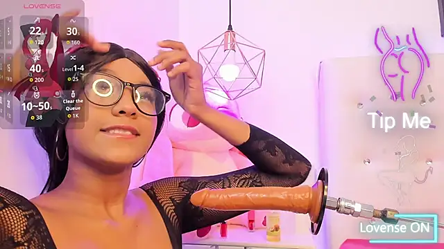 Candyhot79 online show from April 7, 7:48 pm