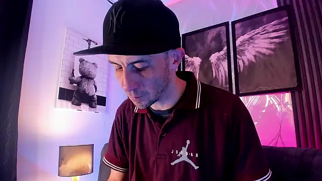 Milanwhite  online show from February 26, 11:43 am