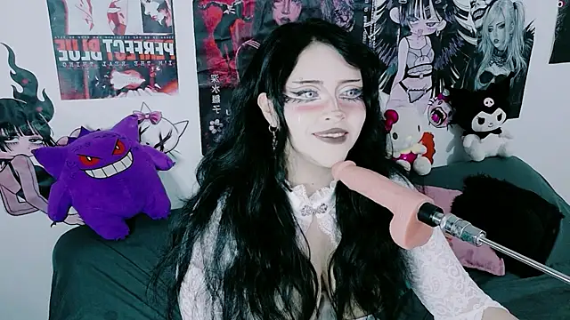 Snapshot of angeldust_777 chatting on July 2, 11:33 pm angeldust 777 online show from July 2, 11:33 pm