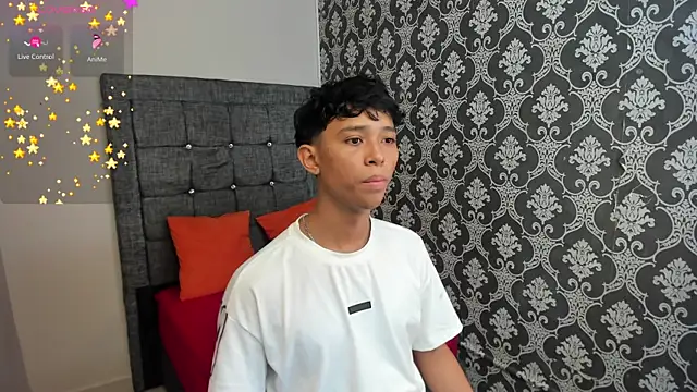 Snapshot of Little_Twink19x chatting on July 12, 7:37 pm Little Twink19x online show from July 12, 7:37 pm