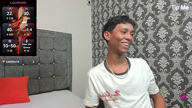 Little Twink19x online show from March 29, 7:37 pm