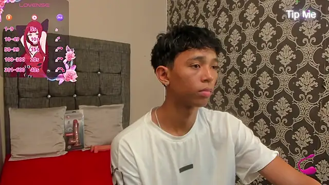 Little Twink19x online show from May 16, 7:35 pm