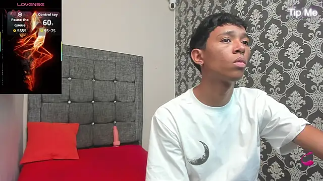 Little Twink19x online show from April 2, 7:31 pm