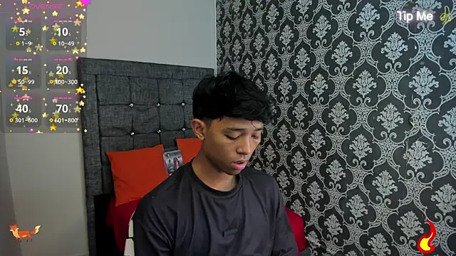 Snapshot of Little_Twink19x chatting on July 16, 7:44 pm Little Twink19x online show from July 16, 7:44 pm