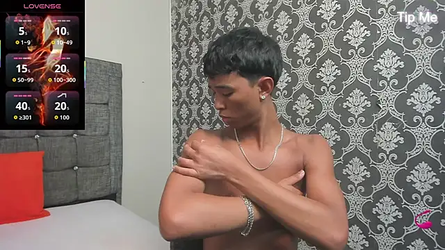 Little Twink19x online show from March 24, 7:03 pm