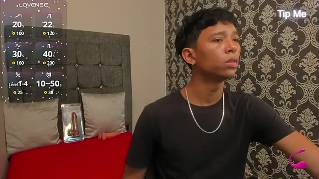 Little Twink19x online show from May 15, 7:23 pm