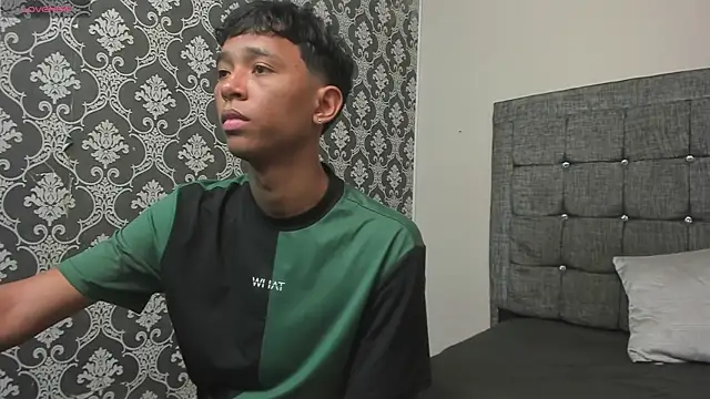 Little Twink19x online show from April 8, 7:15 pm