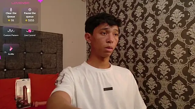 Little Twink19x online show from May 23, 7:35 pm