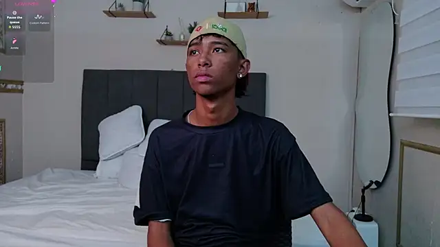 Little Twink19x online show from February 27, 11:54 am