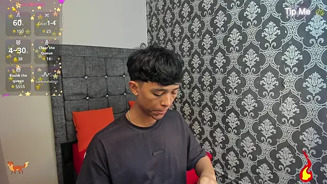 Snapshot of Little_Twink19x chatting on July 11, 7:25 pm Little Twink19x online show from July 11, 7:25 pm