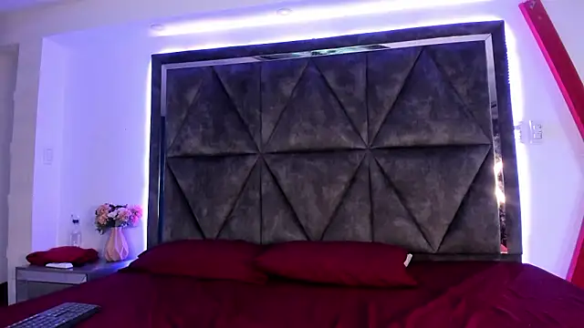 Snapshot of Miia_Grey_ chatting on February 26, 12:49 pm Miia Grey online show from February 26, 12:49 pm