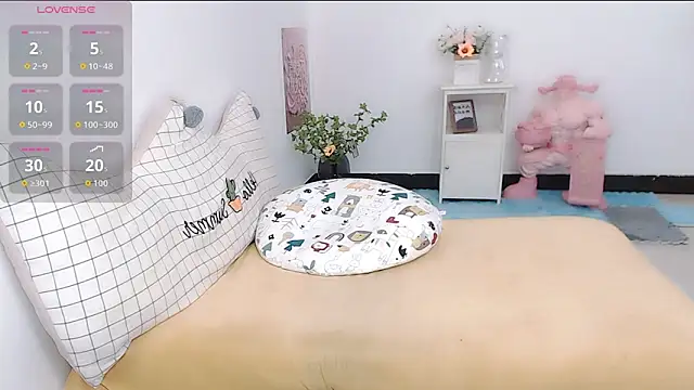 Luckmia333 online show from April 3, 1:56 am