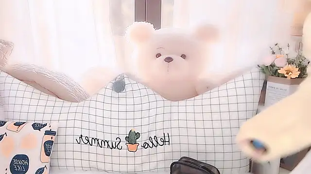 Snapshot of Luckmia333 chatting on February 26, 5:29 am Luckmia333 online show from February 26, 5:29 am