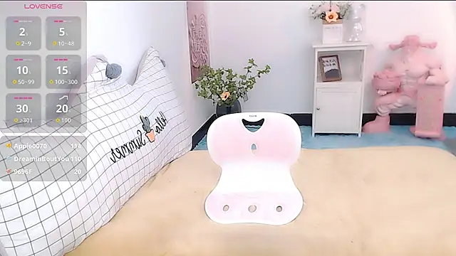 Luckmia333 online show from April 3, 2:01 pm