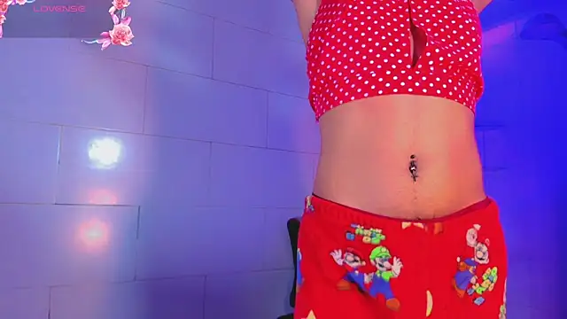 Snapshot of Alondra_Wile chatting on July 17, 7:22 pm Alondra Wile online show from July 17, 7:22 pm