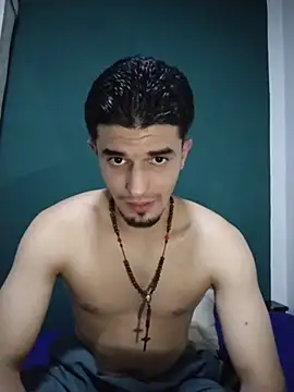 Snapshot of SebastianSkyler chatting on March 12, 10:08 am SebastianSkyler online show from March 12, 10:08 am