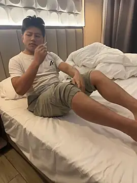 zhuendong000001 online show from March 21, 1:37 pm