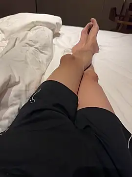 zhuendong000001 online show from April 13, 8:57 pm