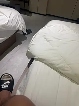 zhuendong000001 online show from April 19, 1:56 pm