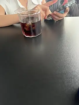 zhuendong000001 online show from April 18, 9:33 am