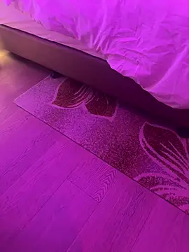 zhuendong000001 online show from April 22, 1:07 pm