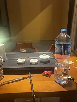 zhuendong000001 online show from April 12, 1:47 pm