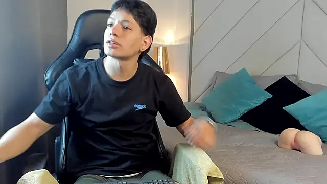 TonyPetrovjs online show from March 14, 5:13 am