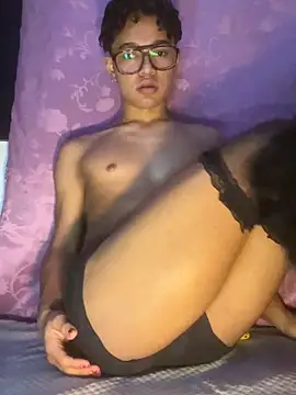 VixHot15 online show from April 2, 2:41 am