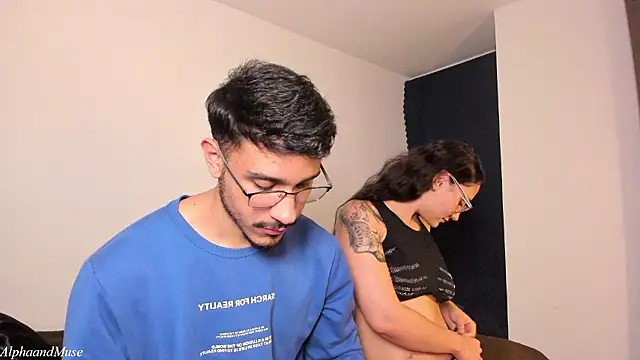 alphaandmuse online show from March 30, 8:49 am