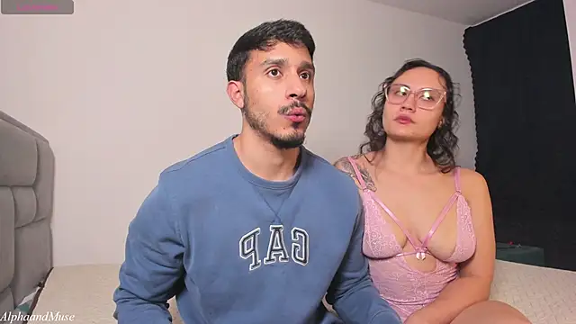 alphaandmuse online show from April 5, 7:04 am