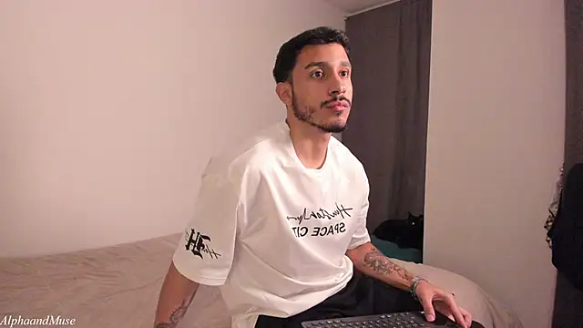 alphaandmuse online show from February 26, 2:00 am