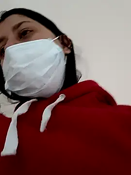 LunaDamasco online show from April 14, 6:46 pm