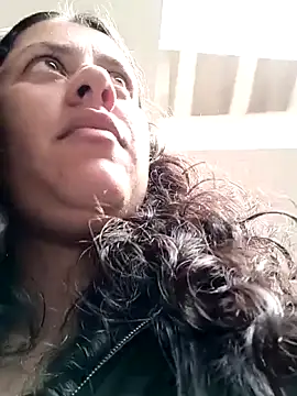 LunaDamasco online show from April 10, 7:43 pm